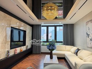 nhà mới xây xuân thuỷ, cầu giấy, full nội thất đẳng cấp, ô tô 7 chỗ