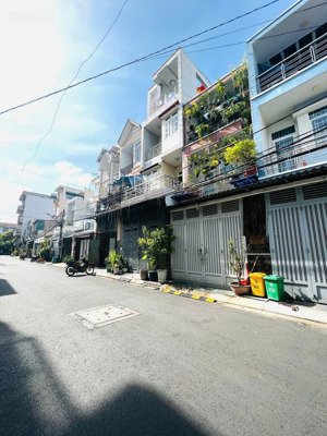 bán nhà đường số 5 - gần trường học , dt: 4m x 19m 1 trệt 2 lầu , giá 7,3 tỷ . hẻm nhựa 8m thông