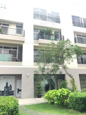 cần bán nhà phố star hill, phú mỹ hưng, 6x13m, giá 45.5 tỷ xem nhà: nhân