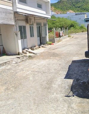 lô góc đất siêu hiếm gần biển 600m kdc đông mương phường vĩnh hòa nha trang 61,7m2 giá 4,35 tỷ tl