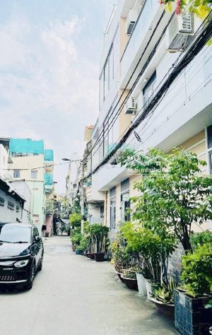 siêu phẩm nhà nở hậu 4.2m, 3 tầng full nội thất, hxh thông, chợ phú thuận hàng xóm phú mỹ hưng