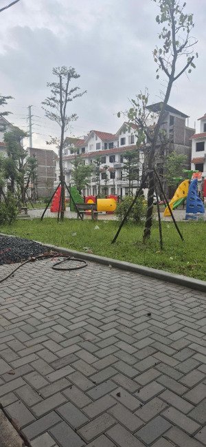 bán liền kề 90m2 mặt shop khu cienco 5 tân lập, giá 15,x tỉ , 90m2