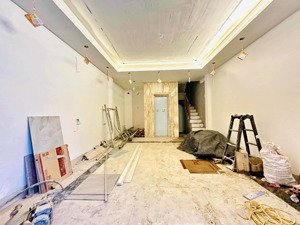 vị trí vip thanh nhàn _ hbt, ngõ rộng, cạnh phố, thang máy, nhà đẹp, 45m2*5t, giá 10.4 tỷ có tlg.