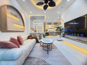 bán & cho thuê căn hộ sky garden 1 phú mỹ hưng, quận 7. em hạnh 