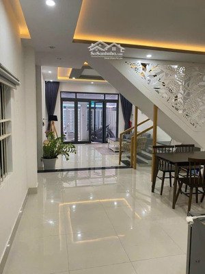 nhà 2 tầng k chế lan viên, ngũ hành sơn. mới đẹp, nở hậu, ở ngay diện tích: 98,4m (ngang 5,3m