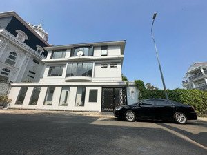 siêu hiếm chính chủ bán biệt thự thảo điền mặt tiền nguyễn văn hưởng 12m - 3 tầng dt 448m2 giá tốt