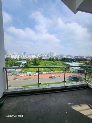 cho thuê sàn mặt tiền đường d4 khu dân cư himlam q7.
giá thuê 10tr500k tổng dt 90m2 1 sàn lầu 4 gồ