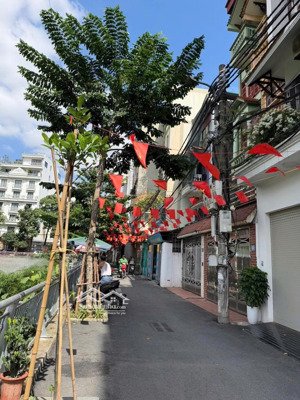 bán nhà riêng tại trung kính, giá ưu đãi 32 tỷ vnd, 86 m2, 3pn, 3wc