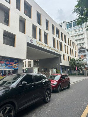 bán nhà mặt ngõ 100 hoàng quốc việt, dt 85m x 6 tầng,lô góc 2 mặt tiền, kinh doanh cafe giá 33.5 tỷ