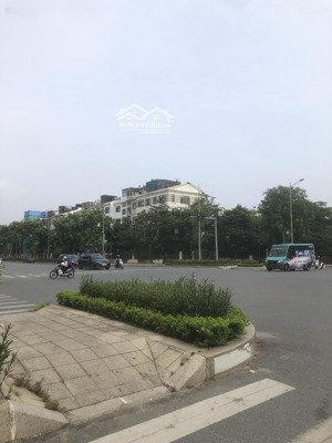 bán liền kề lô góc, kđt starlake, tây hồ, 156m2, 5 tầng, giá 110 tỷ