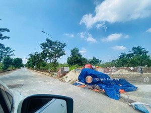 bán 192m2 mặt tiền 8m đường 21m hướng tây nam xây tự do. bắt đầu có cư dân về ở giữa vinhome vp