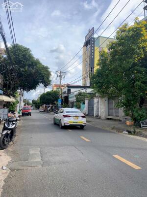 Nhà Mặt Tiền Dương Văn Cam gần đường Phạm Văn Đông + Chợ Thủ Đức, 136m2 Đất