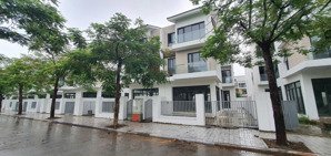 chính chủ cần bán gấp căn b01.06 an vượng villa. dt 189m2. hướng tây bắc. đường rộng 17.5m