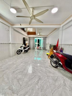 mặt tiền kinh doanh đường nguyễn hậu 4x12m 4 tầng