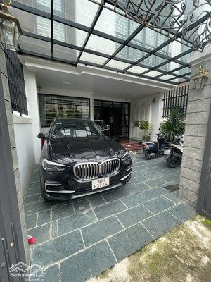 cho thuê cấp biệt thự siêu vip, full nội thất cao cấp, có thang máy, làm văn phòng hoặc ở đều được