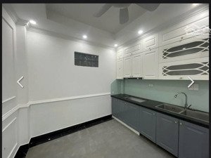 hoa hậu phố định công thượng, thanh xuân, dt 35m2, 6 tầng, thang máy, giá 10,2 tỷ.