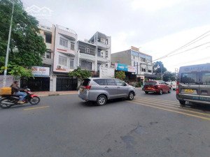 mặt tiền kinh doanh quận 6- siêu thị metro bình phú, 4.5x25m, 110m2, 4 tầng kinh doanh tốt