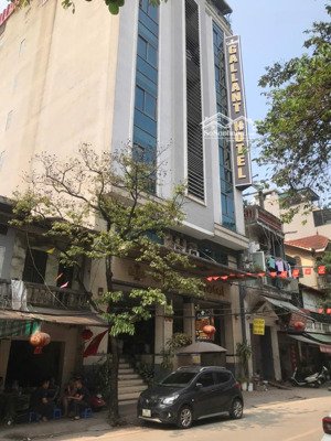 bán nhà mặt phố vân đồn - hai bà trưng, 92m lô góc, vỉa hè đá bóng 26.5 tỷ