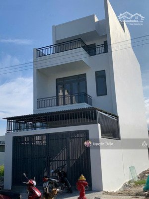 bán nhà mỹ gia gói 3, nha trang gồm 1 trệt, 2 lầu, 1 tum, 4 pn, 5wc, sân đậu oto, full nội thất