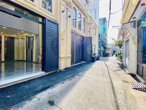 cần bán nhà đ nguyễn khoái, p1. quận 4. giá 4,050ty/76,5m2. cho thuê 25tr, giáp với chợ bến thành.