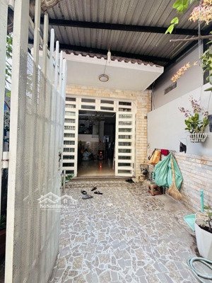 chỉ 7.3 tỷ_ 3lầu_ xe hơi ngủ trong nhà_4.5x15.5_ hoàn công _vị trí cực đẹp_p.tân thuận-quận7