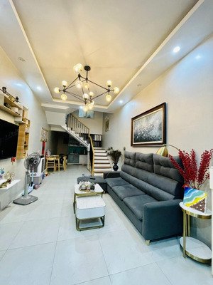 bán nhà phố thiên lôi - nhà xinh - giá tốt