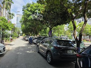 hạ chào 10tỷ , toà nhà văn phòng kdt mới cầu giấy 9 tầng thông sàn 288m 180 tỷ 