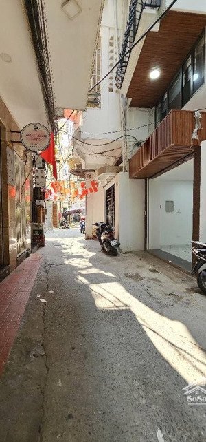 vị trí đắc địa, thang máy, thoáng trước sau, đường láng, 42m2 7t giá 13tỷ, ô tô đỗ cách nhà 10m, ở