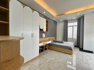 phòng mới đẹp lộc hưng, ngay cmt8 bắc hải, quận 10