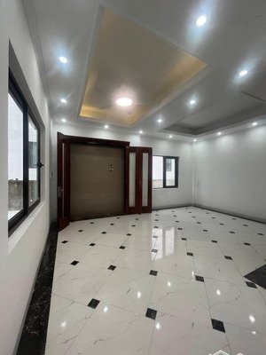 bán căn nhà phân lô thang máy - tây hồ view hồ tây - thiết kế đỉnh cao - sang trọng -