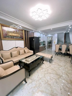 bán nhà 295 bạch mai, ngõ oto vào, thoáng sáng, nhà đẹp kinh doanh, thiết kế hiện đại 38m*5t