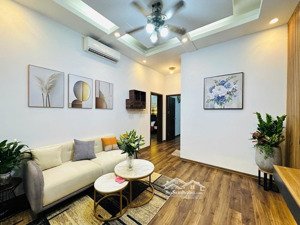 bán căn hộ chung cư lê văn lương 65m 2 ngủ nhà đẹp full nội thất, một bước ra công viên thanh xuân