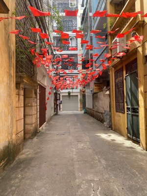 bán nhà 3 tầng - thanh nhàn - 45m2 - dân xây - gần ô tô - ngõ nông thông các ngả