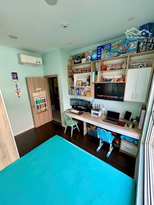 bán căn 3pn 2wc full nội thất y hình tâng thấp gần sân bay giá 6.85 tỷ