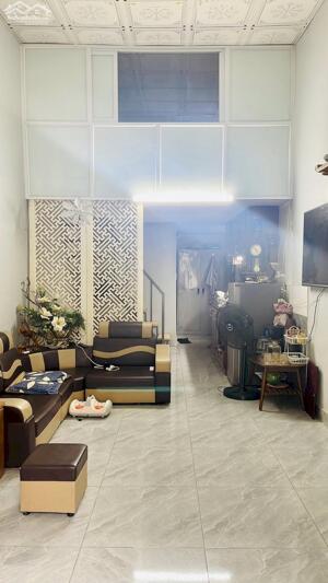 Cần bán nhà Cấp 4 Phố Định Công Thượng, 36m2 x mặt tiền 5m, giá 1.8 tỷ