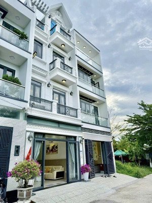 bán nhà tại thị trấn nhà bè kdc sài gòn mới, rộng 4.8m x. dài 11m, sổ hồng riêng