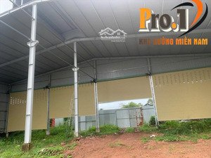 a176 - cho thuê xưởng mặt tiền quốc lộ 1a, khúc ngã 3 dầu giây. dt 2400m2, 98tr/tháng