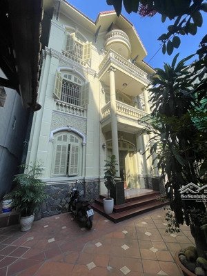 hạ chào gấp 13 tỷ, biệt thự kiểu pháp cầu giấy x 222m2 mt 12m 42 tỷ 