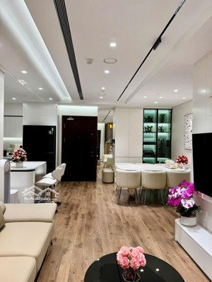 bán căn hộ tại kdt mễ trì hạ, dt 98m2, 2pn2wc, nhà full đồ, giá 6.7 tỷ hướng mát gần trường học