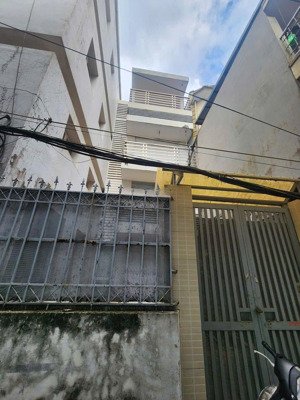 bán đất ngõ 335 âu cơ . nhật tân .tây hồ .hà nội nhà 5 tầng cũ coi như mua đất