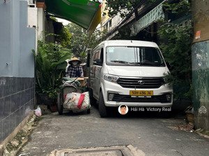 bán nhà hẻm 62 trương công định, thông hẻm 78 ba vân _ dt: 5.4 x 13m nhà 3 tầng đúc kiên cố ở ngay