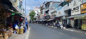 mặt tiền quận 3 - vòng xoay dân chủ