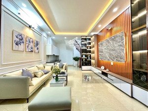 hiếm! nhà cực đẹp 39m2x5t đầy đủ nội thất. cách mặt phố 50m, ngõ thông thẳng rộng phố trần duy hưng