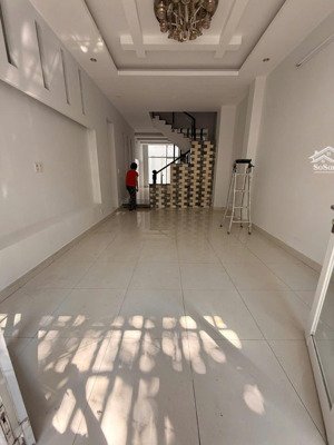 cho thuê nhà kdc tân quy đông, p. tân phong, q7 dt 4x20m, trệt 2. nội thất cơ bản, giá 25tr/tháng