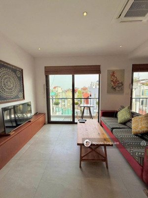 bán tòa căn hộ dịch vụ ngọc thụy bồ đề 115m2 7 tầng 22 phòng 100tr/th