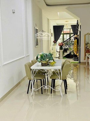 cho thuê nhà mặt tiền trịnh phong - nha trang(khu phố hàn)