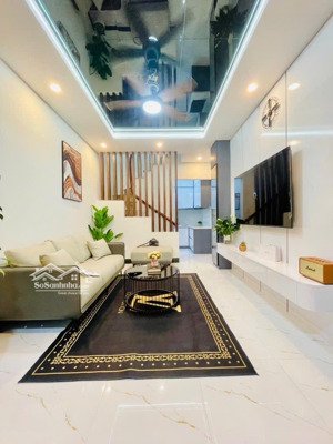 bán nhà nguyễn khoái, 37m2, 5 tầng, 5.85 tỷ, full nội thất, ở ngay, sđcc