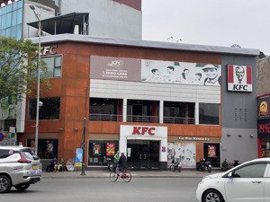 cho thuê nhà mp tô hiệu 300m2 x 3 tầng, mặt tiền 14m, thông sàn, 2 tháng máy, giá thuê 8500$