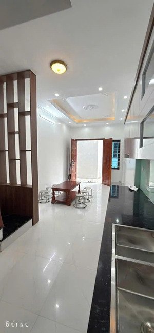 bán nhà mới trung kiên btl 5 tầng 36m2, ô tô đỗ cổng chỉ hơn 5 tỷ lh 
