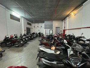hoàng quốc việt 9 tầng,111m2,vip cầu giấy,2thoáng, full nội thất văn phòng+ccmn dòng tiền 2 tỷ/1năm